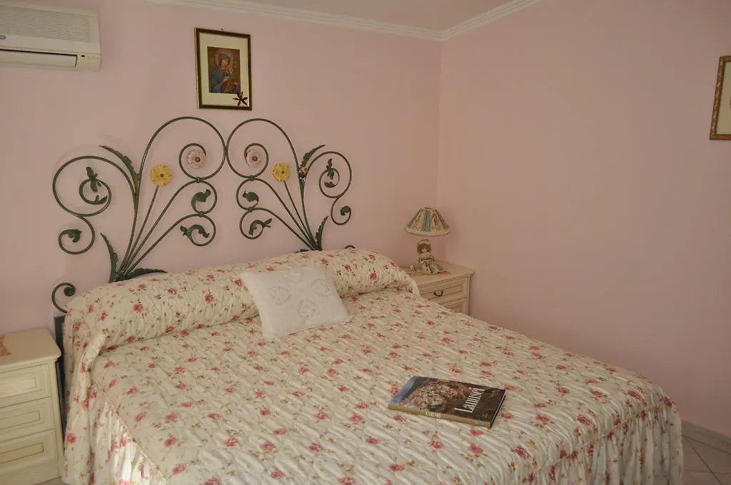 Nonna Lelletta Bed and Breakfast Lanusei Italië